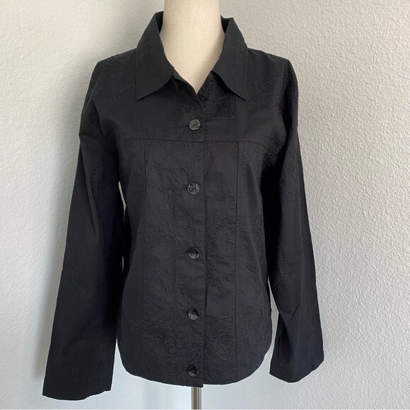 NWOT Chicos Embroidered Cotton Black Button Collar Long Sleeve Jacket Top SZ 12 - Picture 2 of 10